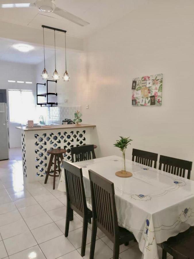 The Serene Homestay, Port Dickson Buitenkant foto