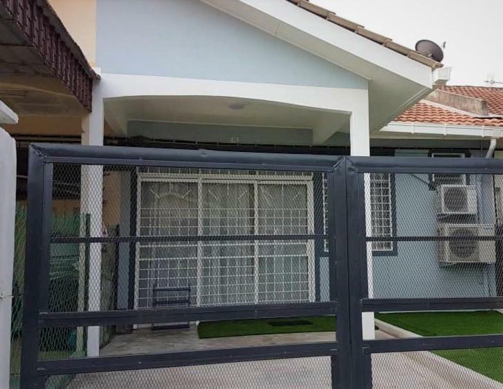 The Serene Homestay, Port Dickson Buitenkant foto